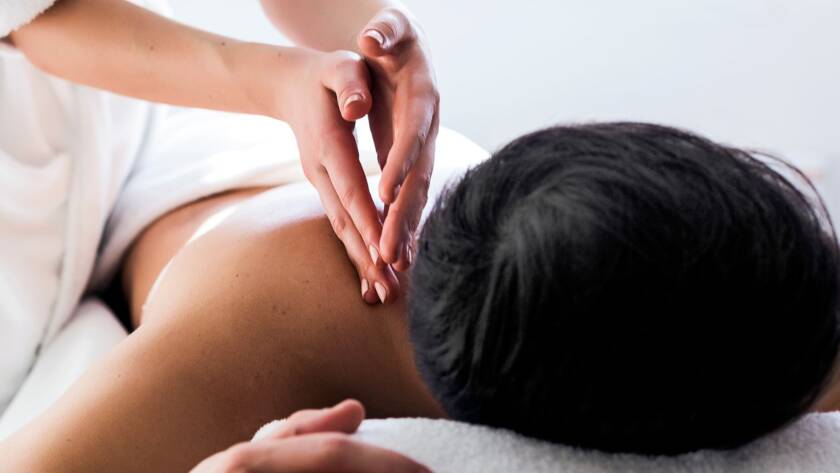 Lomi Lomi massage techniques, Hawaiian massage strokes, Long flowing strokes in massage, Kneading and pressing in Lomi Lomi, Circular movements in Hawaiian massage, Thumb and finger pressure in massage, Deep relaxation through Hawaiian massage, Hawaiian massage for stress relief, Lomi Lomi massage benefits, Hawaiian healing massage, Traditional Hawaiian massage methods, Lomi Lomi for muscle tension, Mind-body connection in Hawaiian massage, Hawaiian massage techniques